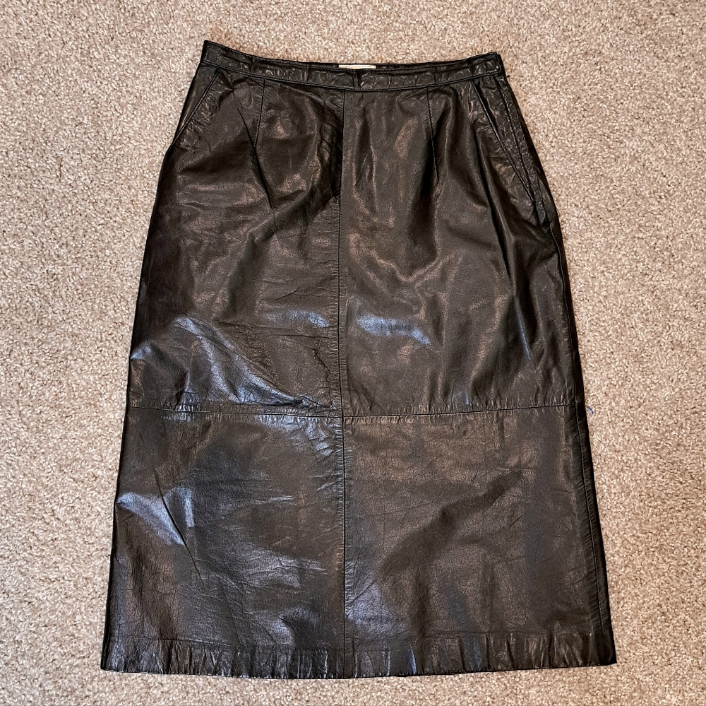 Oleg Cassini rare vintage 1980's Designer black leather skirt size 8 - 100% leat